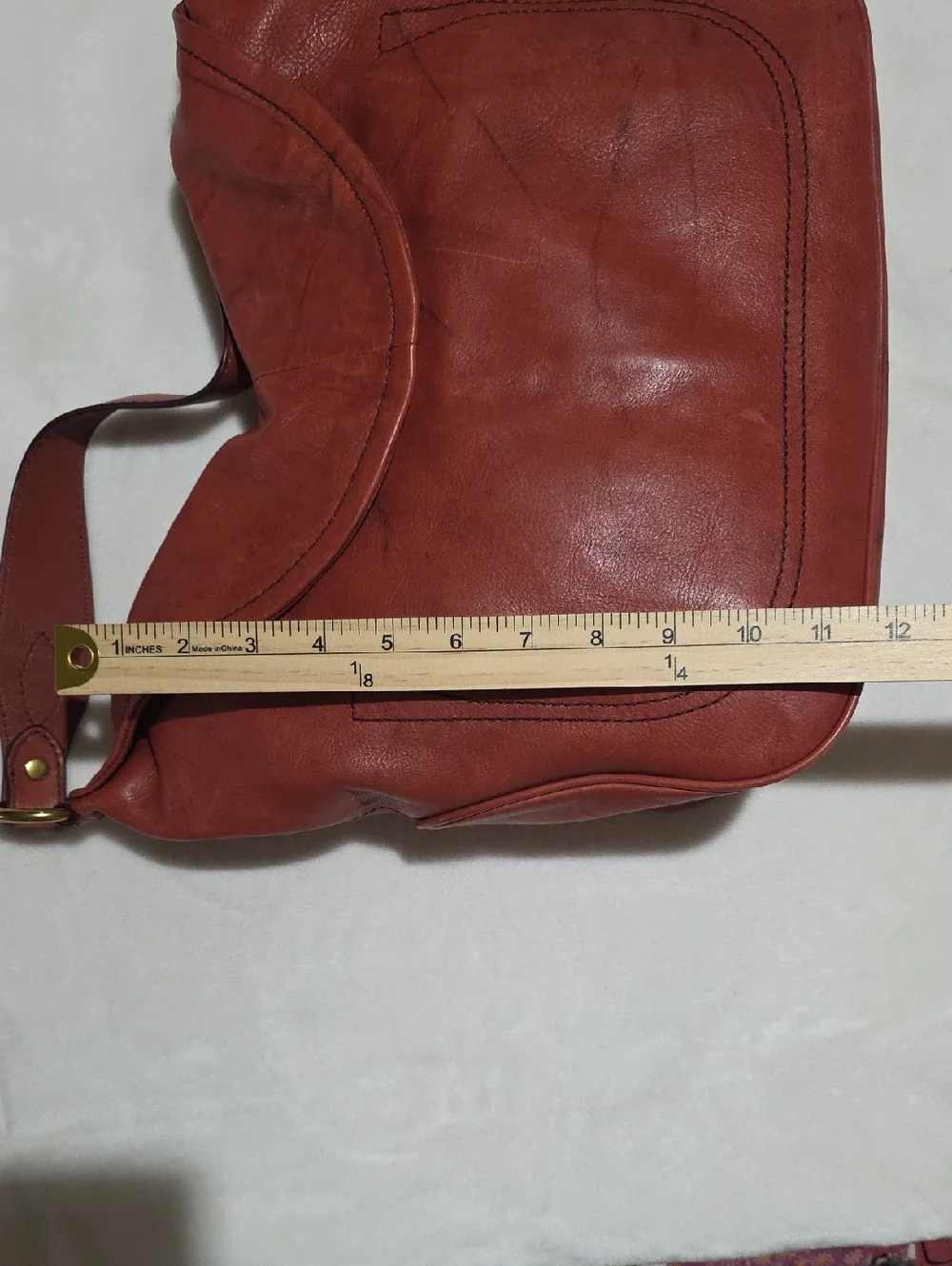 Frye Campus Rivet Hobo. Color‎ Burnt Red. (B1).